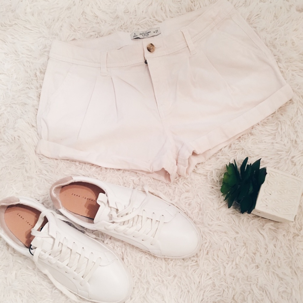 Abercrombie White Khaki Shorts